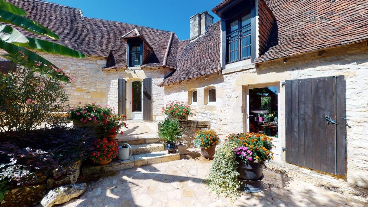 Demeure Du Vallon - Chambres D'Hotes De Charme Azerat Zewnętrze zdjęcie